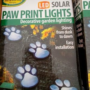 NWT - Solar Paw Print Lights